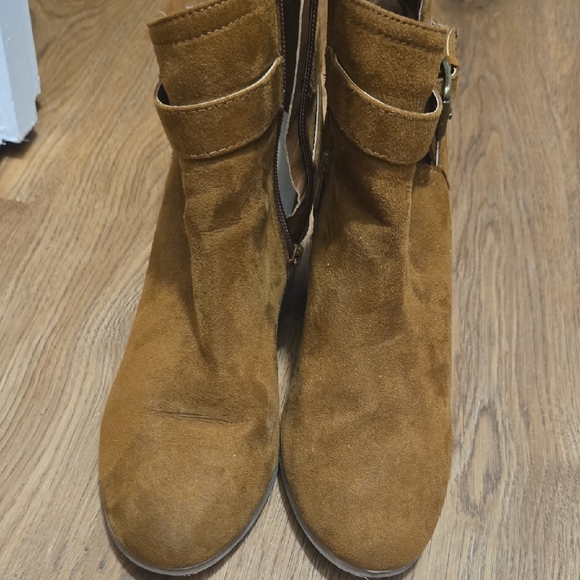 Time and Tru Brown Ankle Booties - Picture 2 of 5